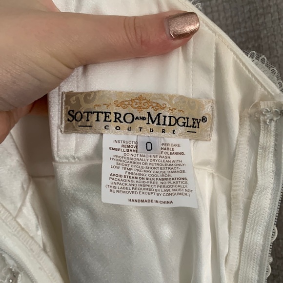 Sottero and Midgley Wedding Gown with beaded detail - Picture 12 of 15